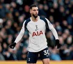 C罗和利雅得胜利将达成两年续约，会引发哪些连锁反应？